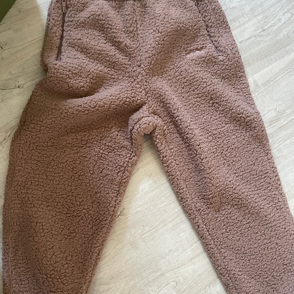 Skims teddy joggers. - Picture 2 of 3